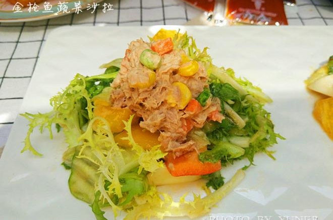 金枪鱼蔬菜沙拉