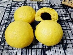 美美哒开吃。口感像面包一样(^_^)