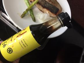 萝卜擦泥倒入柚子酱油