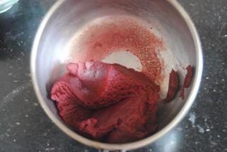 再放回炉子上小火30秒，看到有层薄膜就可以离火了