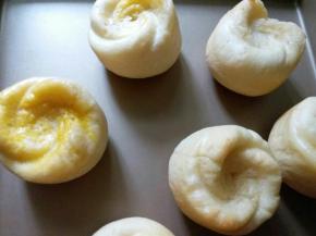 翻过来刷上蛋液，再烤3分钟