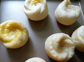 翻过来刷上蛋液，再烤3分钟