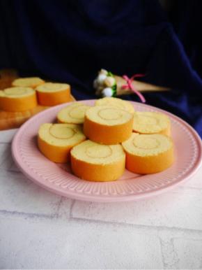 成品，喜欢吃奶油的也可以夹上奶油再卷