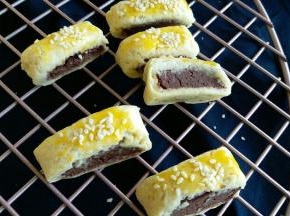 出炉。。喜欢豆沙的朋友不要错过噢！