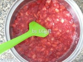 放了一晚的状态，感觉草莓都化了