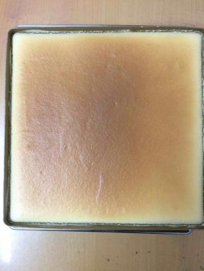 烤好后立即取出放晾网上晾凉