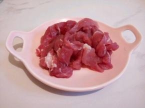 瘦肉切丝，