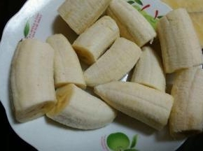 香蕉去皮切小段