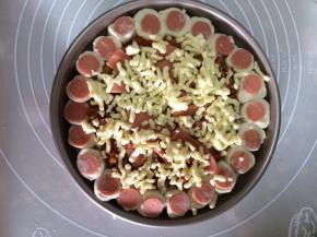 撒上马苏里拉芝士碎