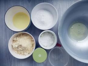 称量准备好各种材料