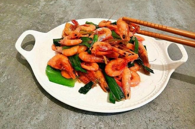 大蒜苗炒海虾