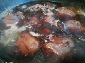 煮到筷子可以扎进去就可以了！