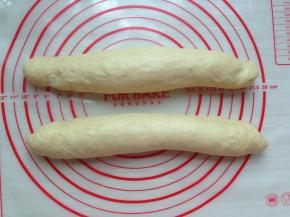 卷成长条状，静置5分钟