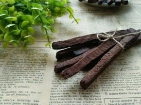 烤箱预热    放入烤箱中层180度15分钟左右即可  