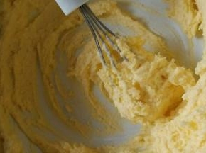 加完后黄油依然是蓬松的就好了