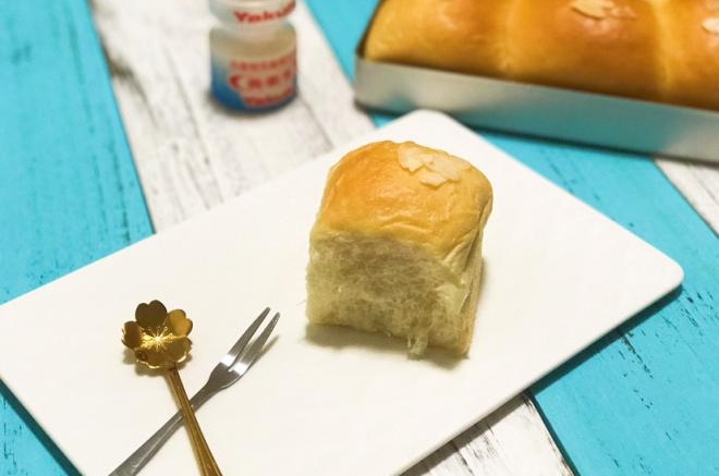 养乐多奶油小面包