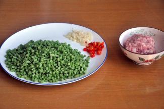 准备材料，如图。