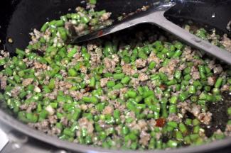 翻炒均匀入味。