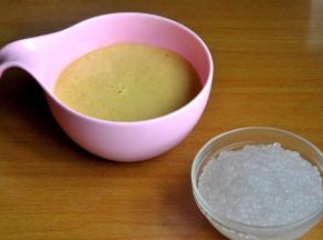 小西米呈透明状捞出沥干水份，冷却。