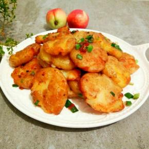  葱香土豆饼就成了！