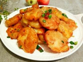  葱香土豆饼就成了！