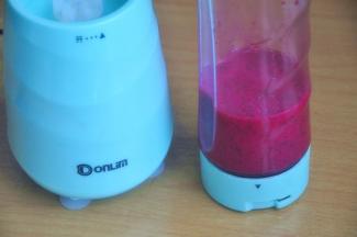 打成火龙果泥。