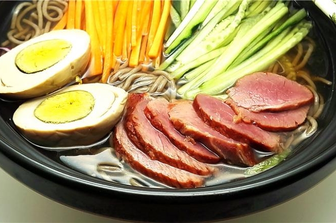 牛肉卤蛋冷面
