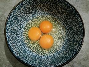 土鸡蛋3个，