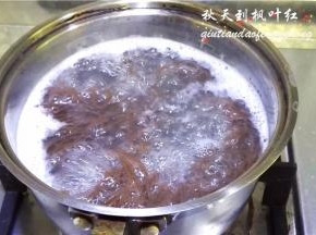 时间一定要掌握好，2-3分钟即可捞出，否则口感会受影响。