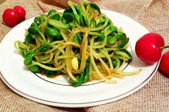 蒜泥黑豆芽