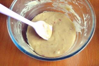 搅拌均匀，面糊光滑细腻。