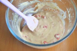 搅拌均匀，放入冰箱冷藏1小时。