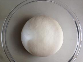 面团发至两倍大