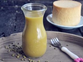 冰镇后饮用最佳，夏季降暑必备。