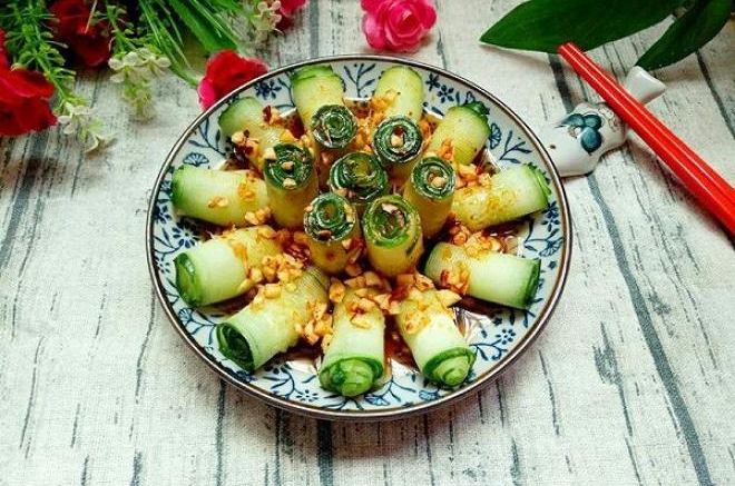 凉拌黄瓜卷