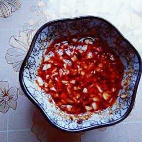 调味料； 蒜泥，辣椒酱，十三香，盐，糖，芝麻油，醋，调味料可依个人口味增减。