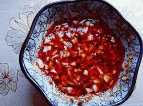 调味料； 蒜泥，辣椒酱，十三香，盐，糖，芝麻油，醋，调味料可依个人口味增减。