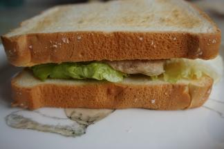 再放一块面包片