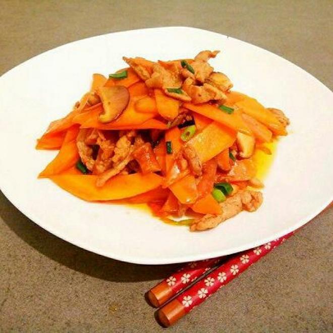 胡萝卜炒肉丝
