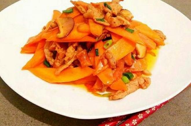 胡萝卜炒肉丝
