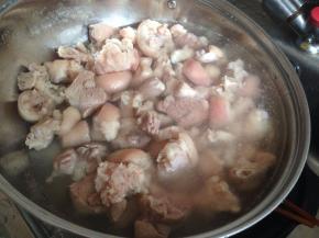 再用流动的清水冲洗一下