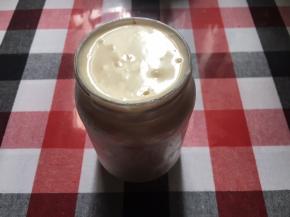 直至倒满瓶子，轻震几下，放入冰箱冷藏4小时以上