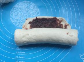 卷起来，收口捏紧。