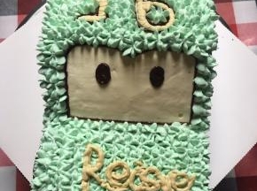 填充数字并在车头盖上写上英文字