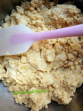 翻拌均匀，装入食品保鲜袋