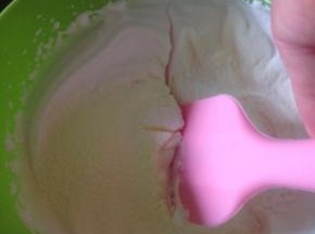 快速切拌均匀 一定是切拌 不要消泡了