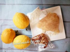 准备好食材，川贝要磨成粉