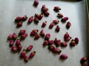 放进烤箱150度烘三分钟，烤干水份
