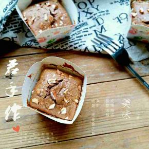 巧克力味非常浓郁，好吃！