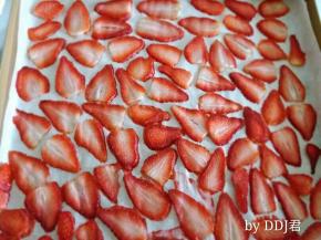 烘烤40分钟后，拿出来翻面